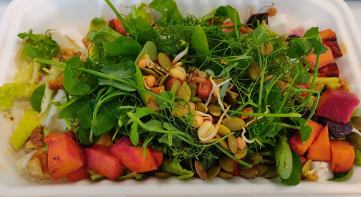 photo of Cafe Thrive Bournemouth Sweet Root Salad shared by @thecheeyscamp on  03 Sep 2019 - review
