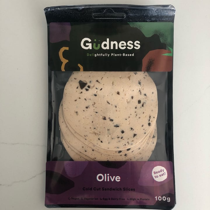 photo of Gudness Plant-Based Deli Olive Cold Cut Sandwich Slices shared by @zsuz on  08 Nov 2021 - review
