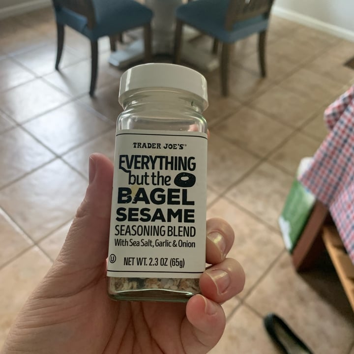 photo of Trader Joe's Everything But The Bagel Sesame Seasoning Blend shared by @nikkidavisarmstrong on  27 May 2022 - review