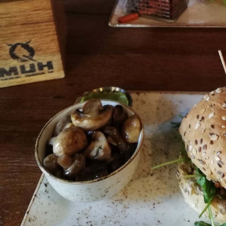 QMUH Ravensburg Ravensburg, Germany Gegrillte Champions mit Guacamole ...