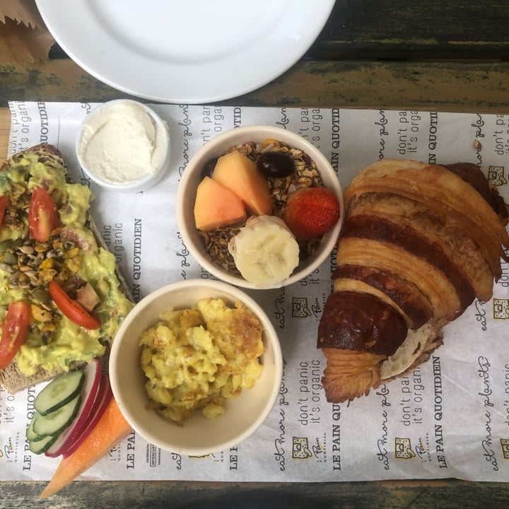 photo of Le Pain Quotidien Brunch Vegano shared by @leticiaaurich on  20 Dec 2021 - review