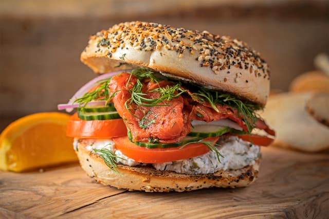 菜肴“Goldie Laks Bagel Sandwich”的照片