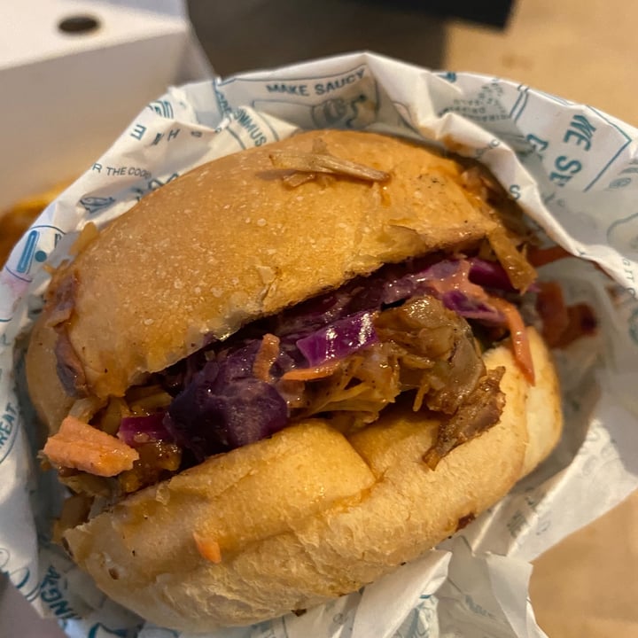 photo of On Bun Plant Based Burgers Sándwich pulljack shared by @blankapola on  26 Feb 2021 - review