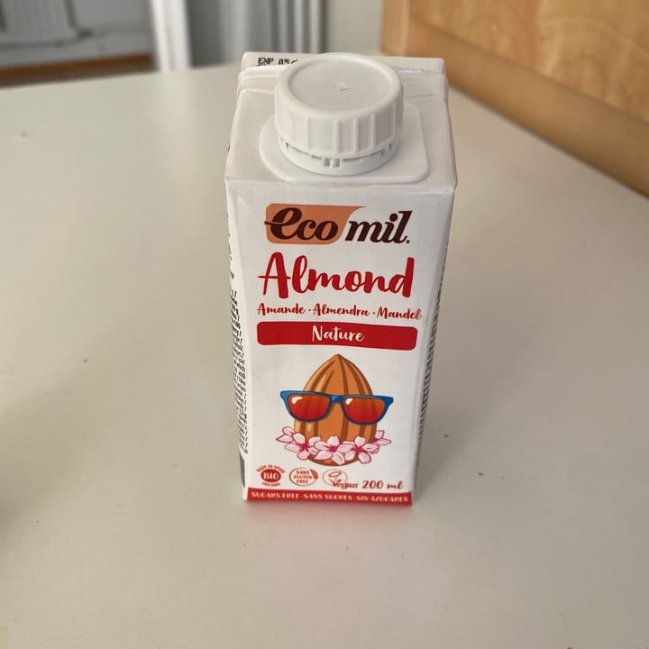 photo of Ecomil Almond Milk ( natural calcium) 1L shared by @bfranceschiello on  18 Apr 2022 - review