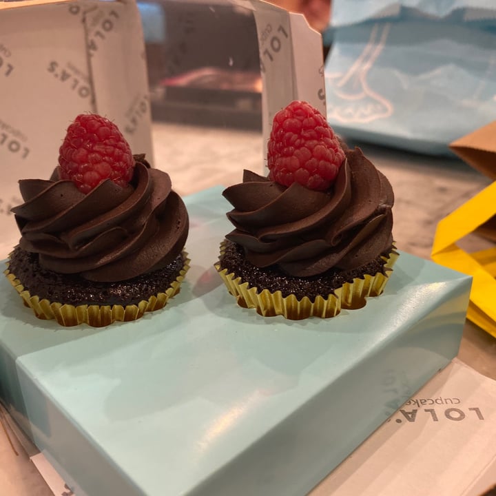 review photo of Lola's Cupcakes Covent Garden Vegan Mini Cupcakes shared by @alexandrata on 29 Jul 2020 - review