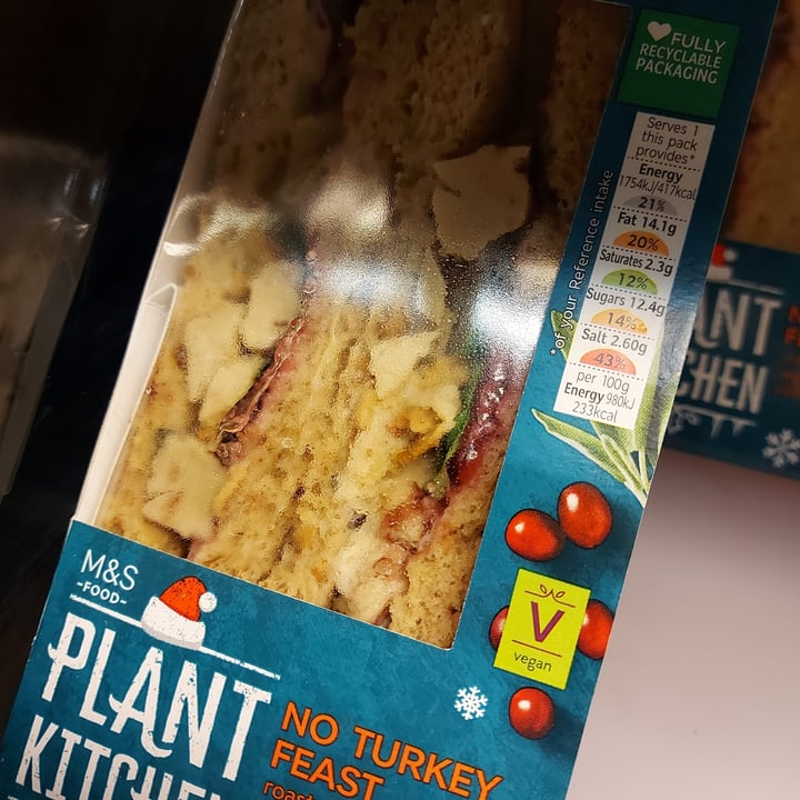 photo of Plant Kitchen (M&S) No Turkey Feast shared by @skito1987 on  19 Dec 2021 - review