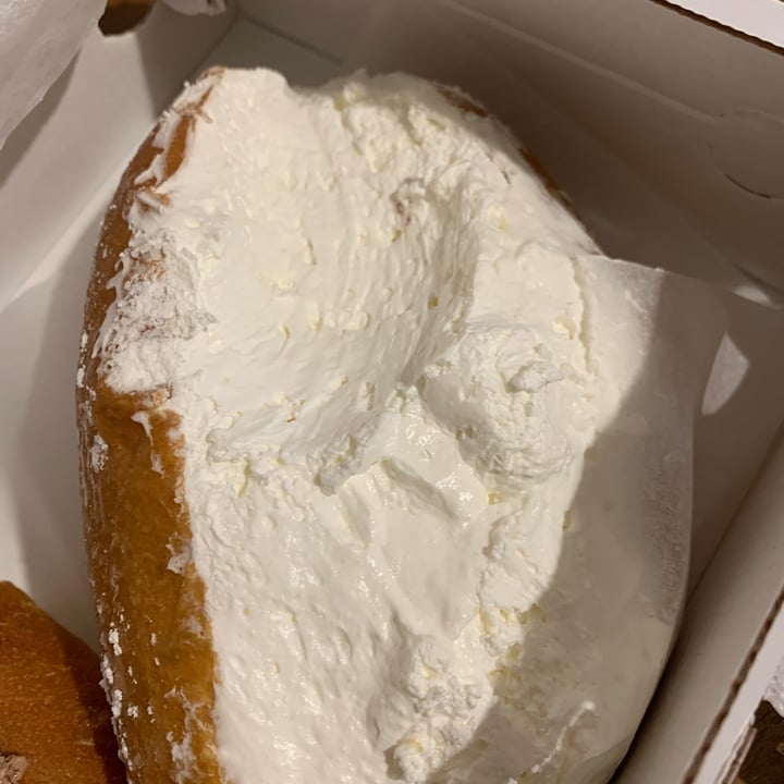review photo of Vegustibus Maritozzo Con Panna shared by @coloratantonella on 07 Dec 2022 - review