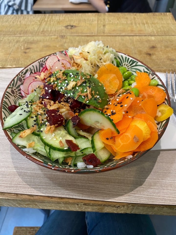 review photo of Poké Bar Veggie bowl shared by @juanaabba on 05 Mar 2020 - review