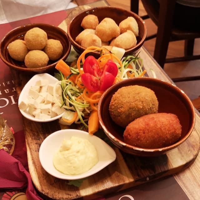 Photo of the dish “ANTIPASTO DEL RIFUGIO VEGAN”