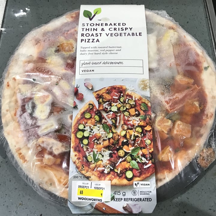 review photo of Woolworths Food Stone baked Thin And Crispy Roast Vegetable Pizza shared by @parto on 30 Sep 2021 - review