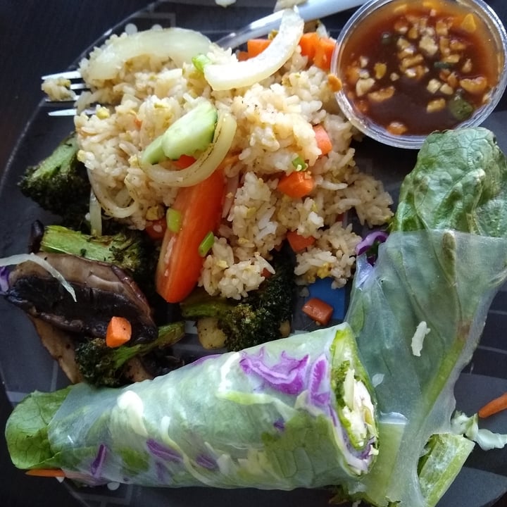 photo of Kati Vegan Thai Spring Rolls, Classic Fried Rice, Portobello Lover shared by @artbyhaka on  19 May 2020 - review