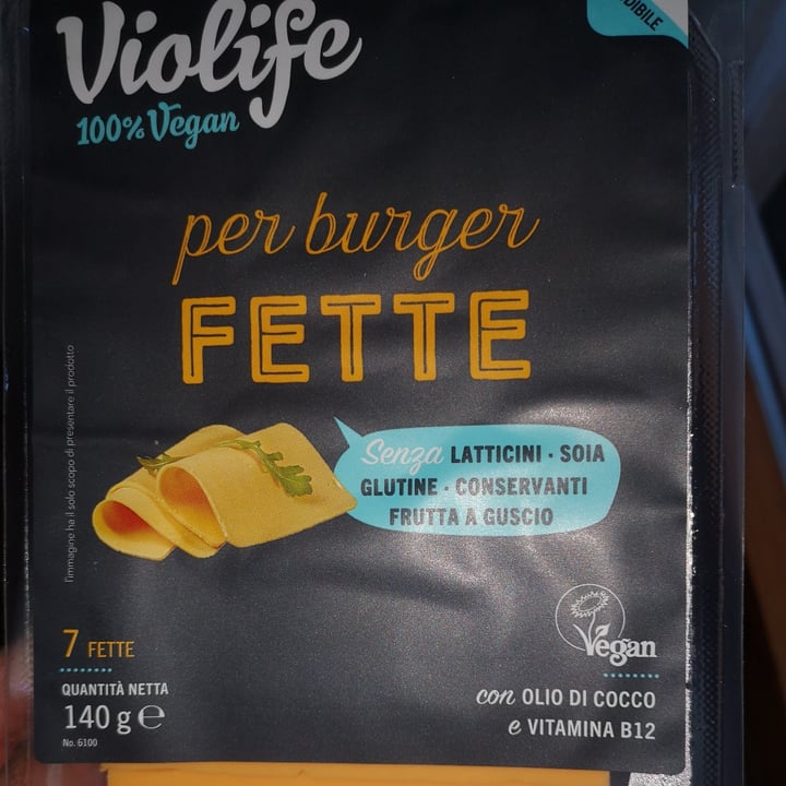 photo of Violife Cheddar vegano shared by @ambra21 on  13 Mar 2022 - review