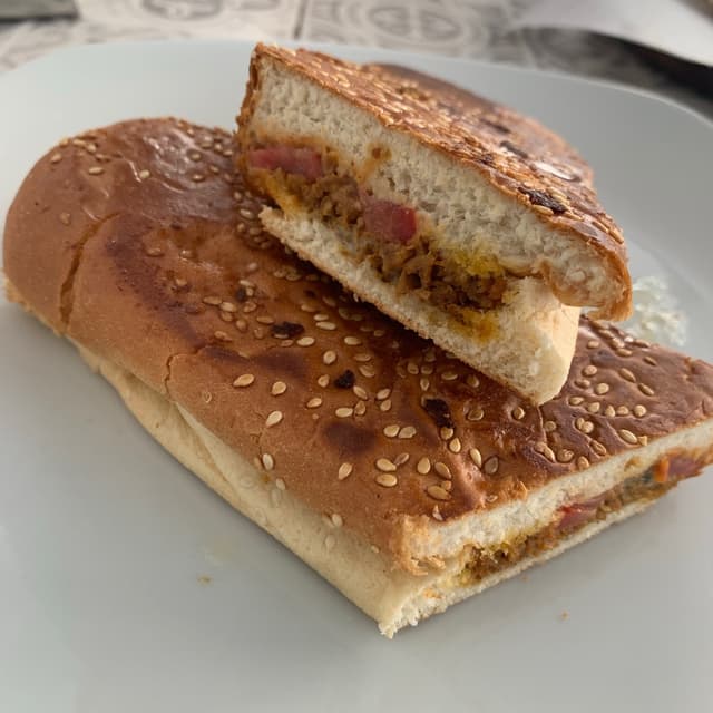 Foto do prato “Vegan Sujuk”