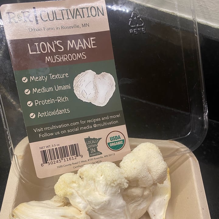 photo of R&R Cultivation Lion's Mane Mushrooms shared by @hnmk on  24 Nov 2021 - review