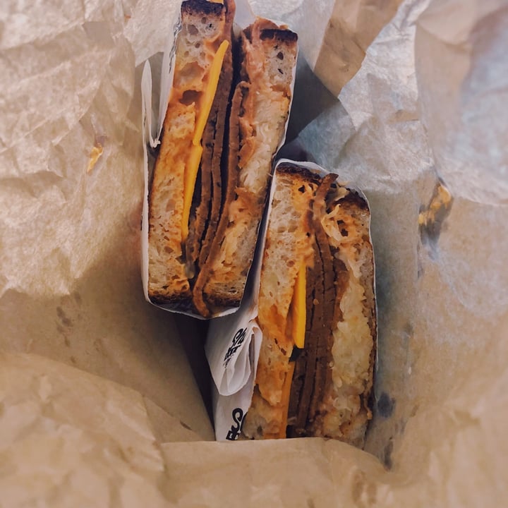photo of Shift Eatery Reuben’s Vegan Brother Steve shared by @brunowho on  01 Oct 2021 - review