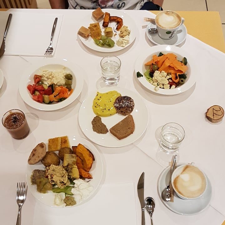 photo of Vegan Hotel LA VIMEA Colazione a buffet shared by @patti95 on  27 Nov 2021 - review