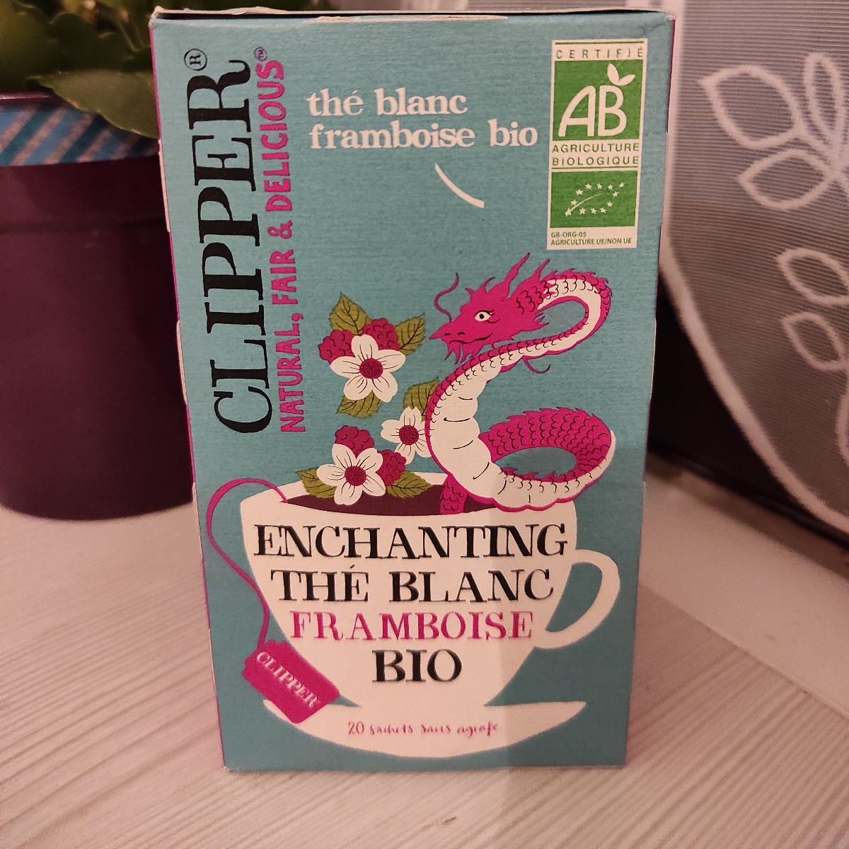Clipper Organic white tea with raspberry Reviews abillion