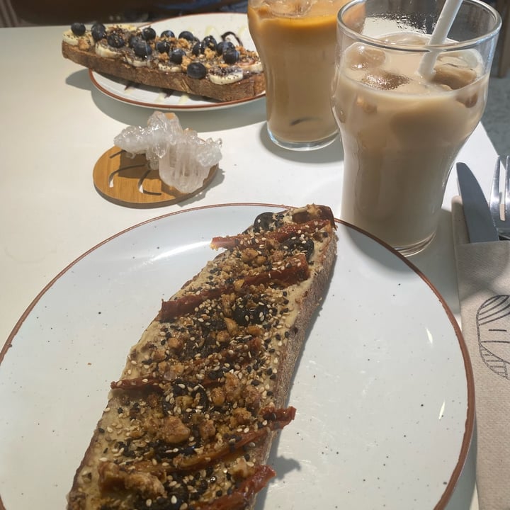 review photo of Agrado Café Hummus Toast shared by @goudieeiduog on 16 Oct 2022 - review