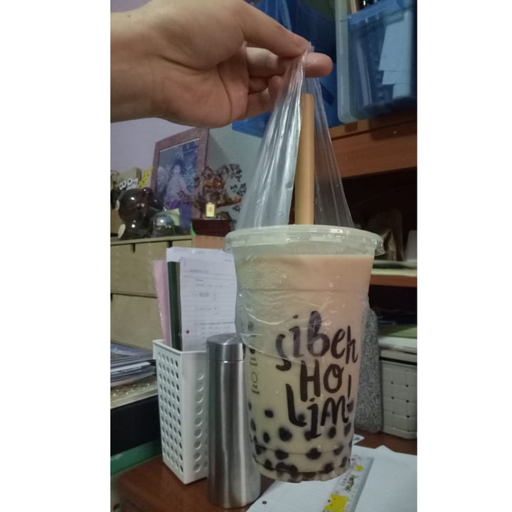 review photo of Jollibean Black Pearl Soy Tea shared by @niloaim on 17 Sep 2019 - review