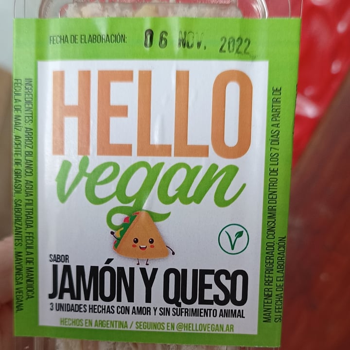 photo of Hello Vegan Sándwich de miga vegano sabor jamón y queso shared by @veganveganita on  15 Nov 2022 - review