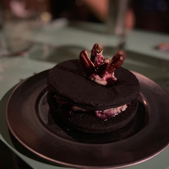 Photo of the dish “Alfajor de chocolate”