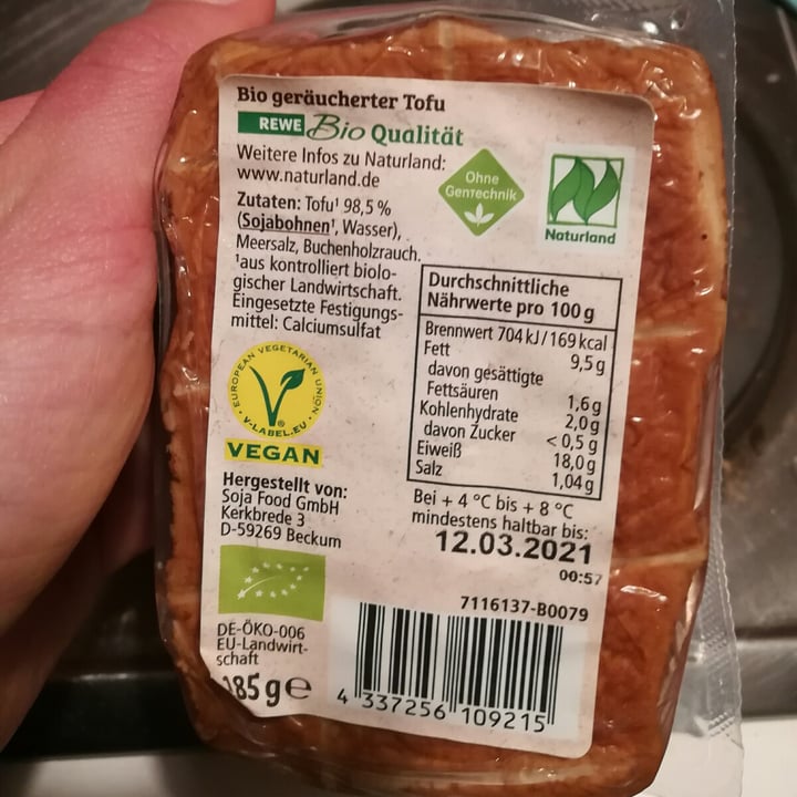 photo of Rewe Bio Räucher-Tofu shared by @travellingturtle on  18 Jan 2021 - review