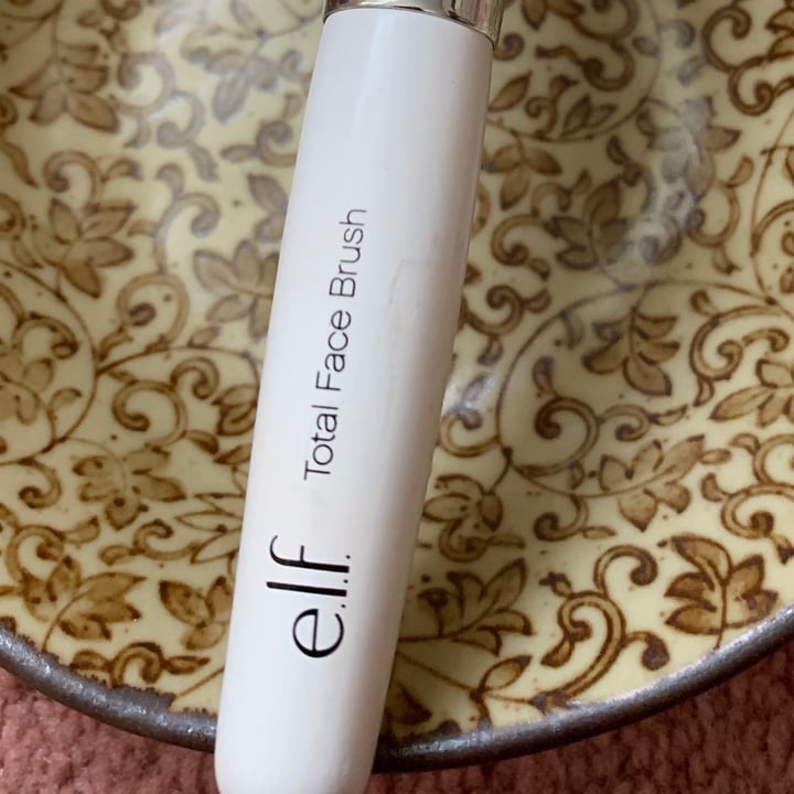 photo of e.l.f. Cosmetics Total Face Brush shared by @onehungryvegan on  30 Oct 2020 - review