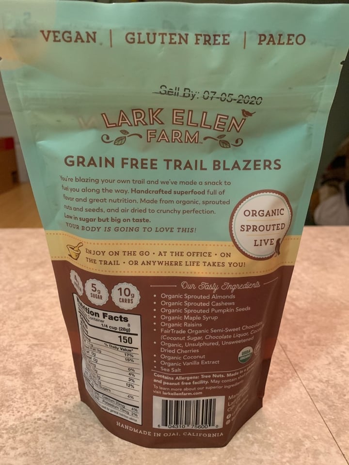photo of Lark Ellen Farm Trailblazers Nut & Seed Mix shared by @julieschultz54 on  31 Dec 2019 - review