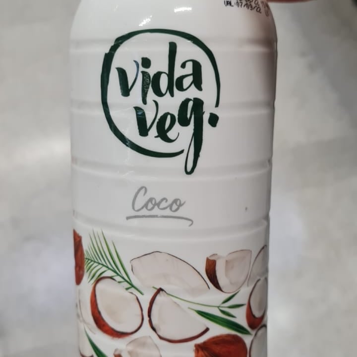 photo of Vida Veg bebida de coco shared by @angelabertolini1 on  24 Jul 2022 - review