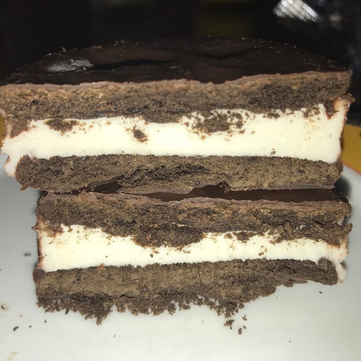 photo of Un Rincón Vegano Alfajor Black Vainilla shared by @vickymz on  02 Mar 2021 - review