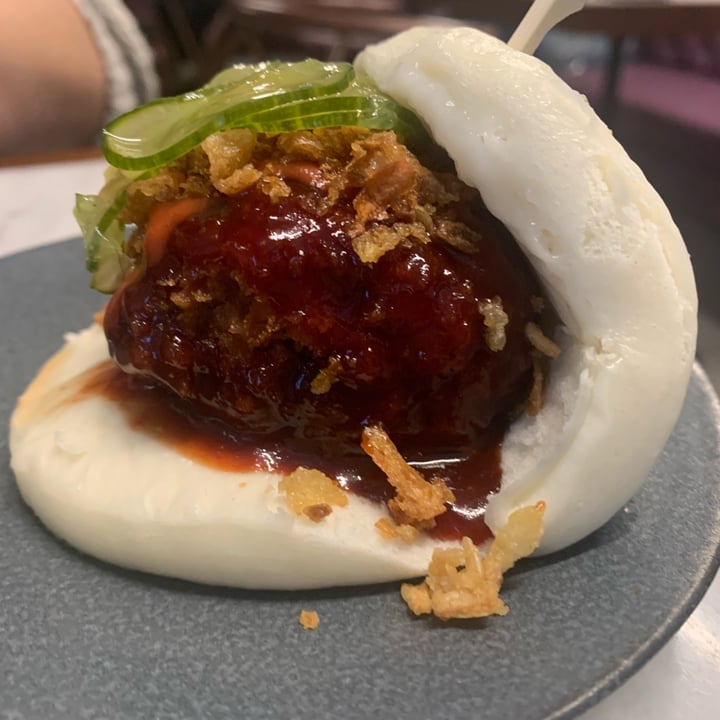 photo of Tendril - A (mostly) vegan kitchen Beetroot bao bun shared by @sanslama on  13 Nov 2022 - review