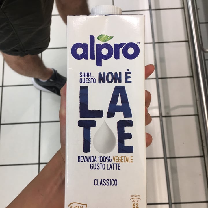 photo of Alpro This is Not Milk Classic Questo Non è Late Classico shared by @alessbica on  01 Jul 2022 - review