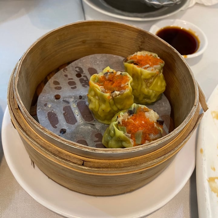 photo of Yang Shin Vegetarian Restaurant Tribute Vegetable Shao Mai 翠玉燒賣 shared by @viviantothewu on  02 Jun 2020 - review