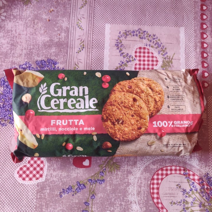 photo of Gran Cereale Biscotti con mirtilli nocciole mele shared by @martinagirola on  16 Apr 2022 - review