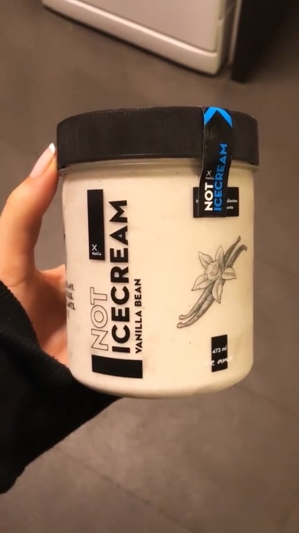 review photo of NotCo Not Icecream Vainilla Bean shared by @coloaguayo on 29 Mar 2020 - review