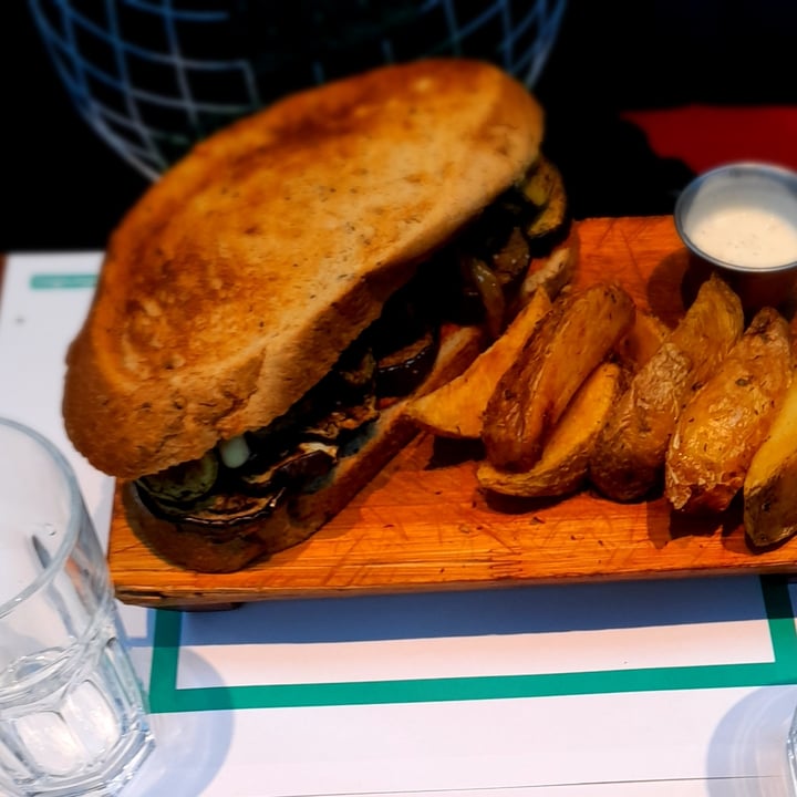 review photo of POT ◼ Universo Deli Sándwich Vegano shared by @luciasosa on 01 Nov 2022 - review