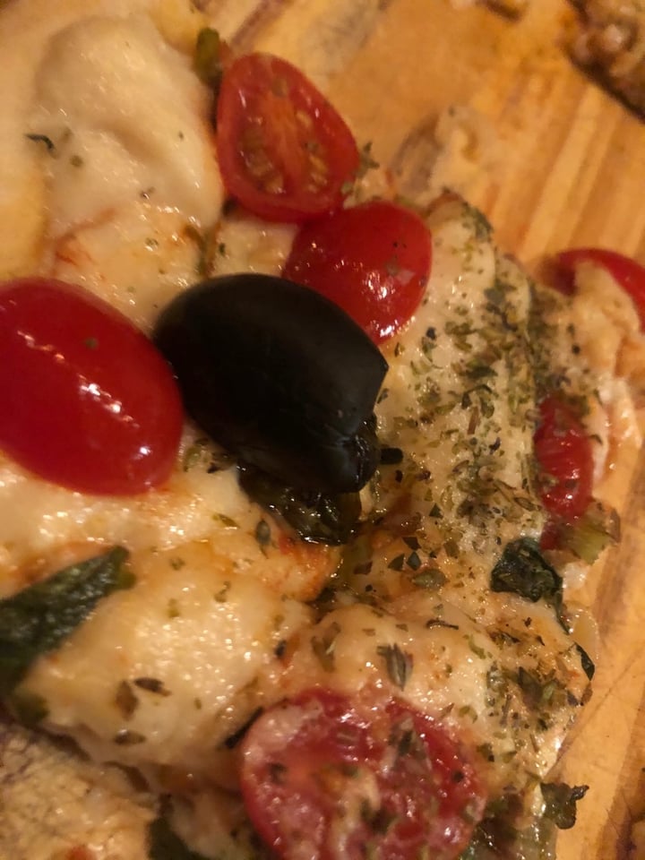 photo of Skal Pizza vegana albahaca y tomate shared by @rbalzardi on  01 Mar 2020 - review