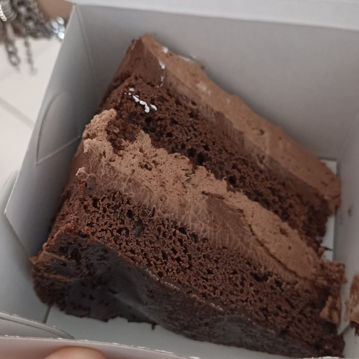 photo of Kiki Pastelería Vegana Torta bomba de chocolate shared by @purpleveg on  25 May 2022 - review