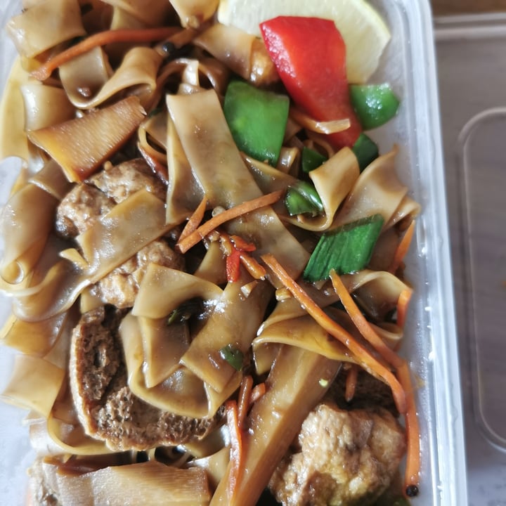 photo of Hi Thai Pad Kee Mao shared by @dhanipatel on  30 Apr 2021 - review