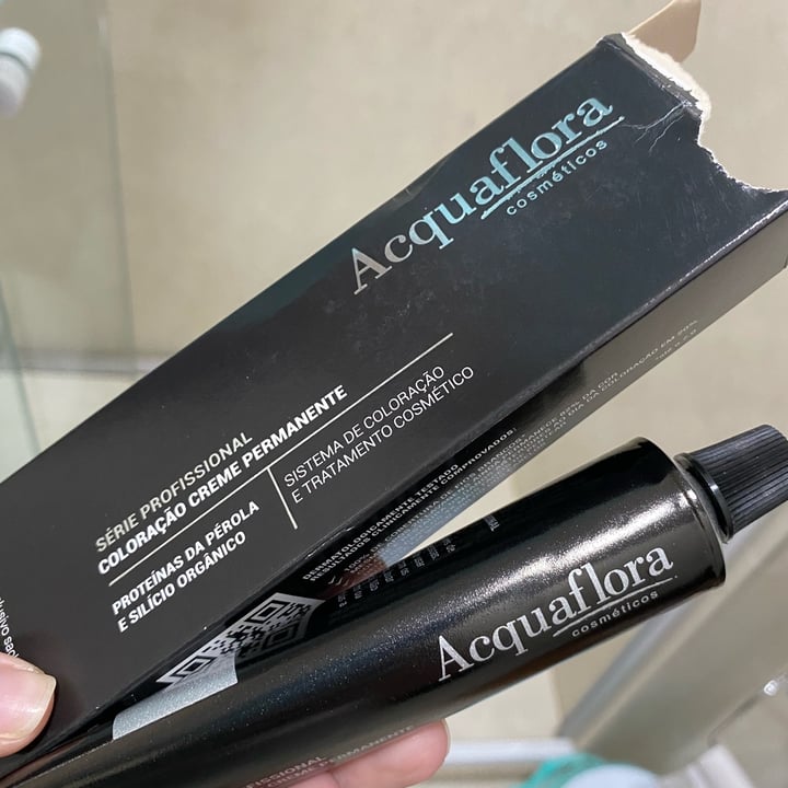 review photo of Acqua flora Tinta pra cabelo shared by @arielvenancio on 07 Jun 2022 - review