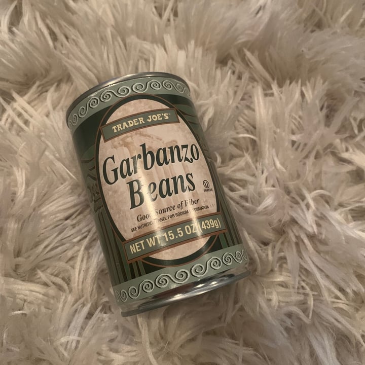 photo of Trader Joe's Garbanzo beans shared by @hereforareason on  16 Mar 2021 - review