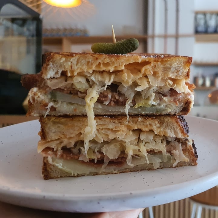 review photo of Bootleg Cafe Reuben Sandwich shared by @melin on 19 Feb 2021 - review