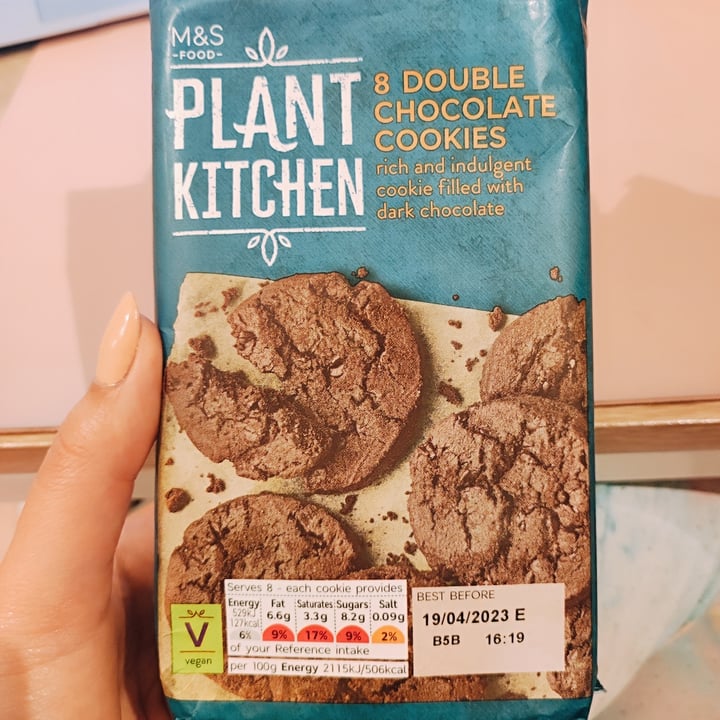 photo of Plant Kitchen (M&S) 8 Double Chocolate Cookies shared by @tiax on  18 Nov 2022 - review
