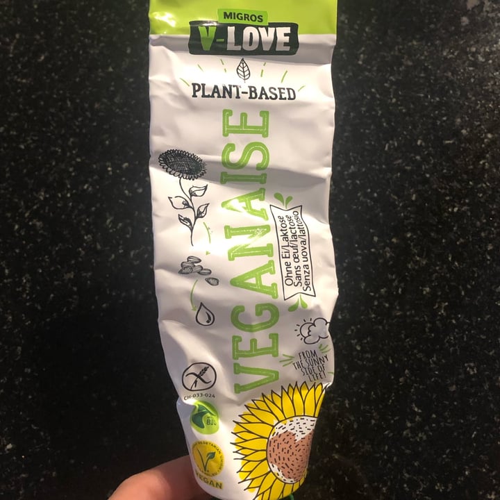 review photo of Migros V-Love Veganaise shared by @steffii on 04 Apr 2022 - review