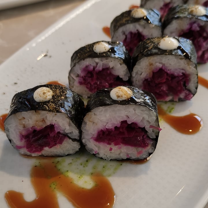 photo of Linfa Milano - Eat Different Jackfruit Crab Sushi shared by @tatytattoo on  02 Feb 2022 - review