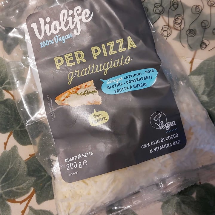 photo of Violife Grattugiato per pizza shared by @figliadellaterra on  02 Nov 2022 - review