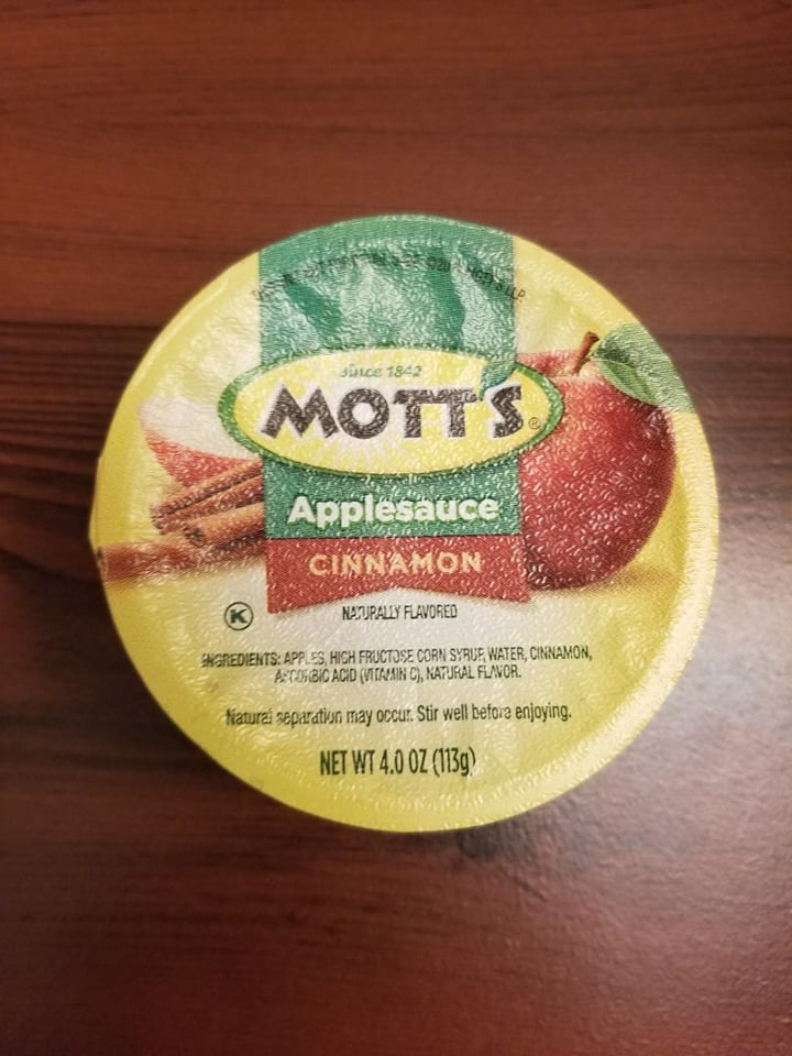 photo of Mott's Applesauce cinnamon shared by @elliehart on  22 Aug 2019 - review