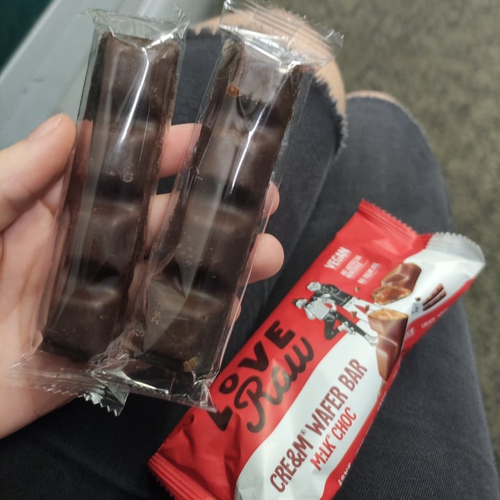 photo of LoveRaw Cre&m Wafer Bar Milk Choc shared by @jessbunn on  25 Nov 2022 - review