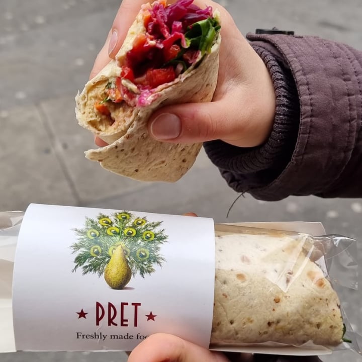 photo of Pret A Manger Vegan hummus wrap shared by @federicavlc on  13 Apr 2022 - review