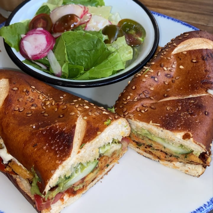 photo of Landwer Café לנדוור Vegan Omelette Sandwich shared by @mickycodron on  05 Jan 2021 - review